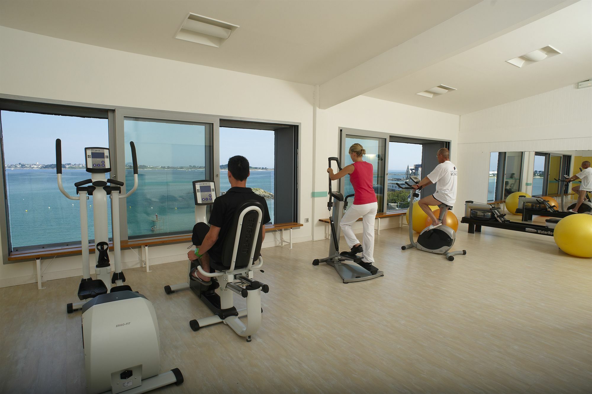 Hotel Valdys Thalasso & Spa - Beau Rivage Roscoff Eksteriør billede